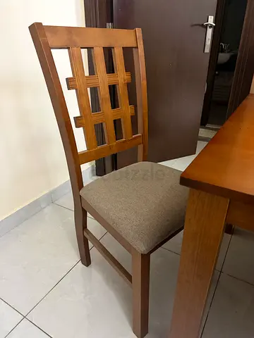 6 Seaters Dining Table