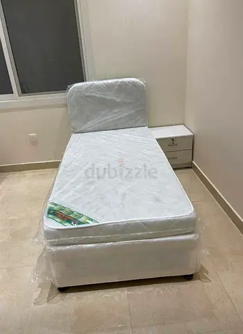 Single Bed with Mattress and Headboard - White, Like New