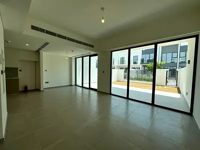 3BED TOWNHOUSE | VACANT SOON | SPACIOUS