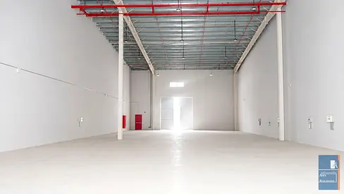 5,843 Sqft, Suitable for the Food Industry, 100 kW Electrical Capacity