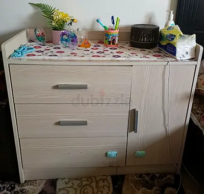 Chest of Drawers with Cabinet