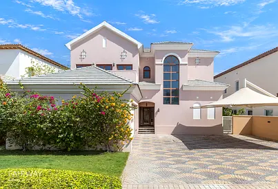 Spacious Villa | Lake View | Private Swimming Pool