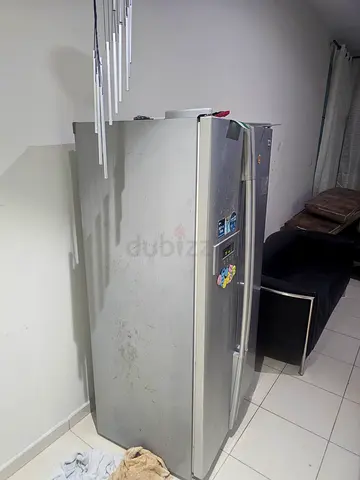 LG Double Door Fridge - Perfect Working Condition ثلاجة ال جي دولابية بابين جانبية بحالة ممتازة