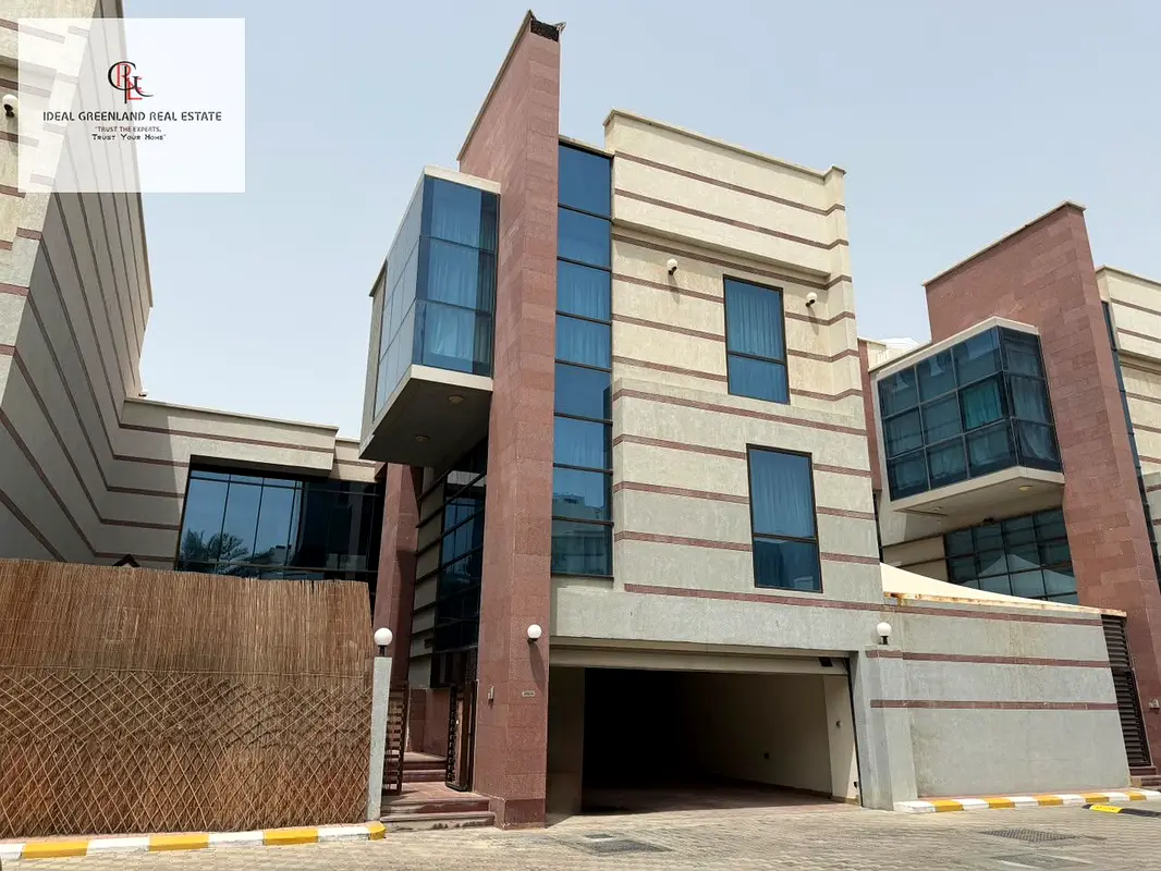 Lovely Family Living Villa With Basement, Driver Room, 2 Kitchen, Garage Parking, Front Yard In Al Mushrif