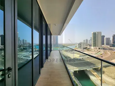 Premium Quality | Canal and Community View