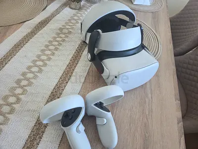 Oculus Meta quest 2 with comfortable headstrap 256gb