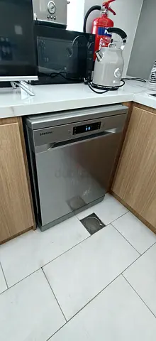 Samsung 3 Rack Dishwasher Latest Version 60cm same like new condition for sale