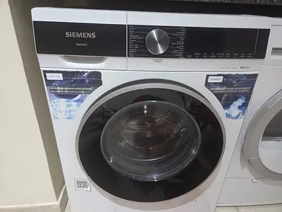 Siemens front load washing machine - 10kg