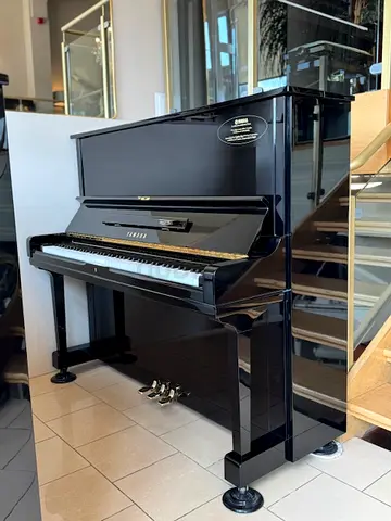 Yamaha U3 Upright Piano – Glossy Black Made In Japan