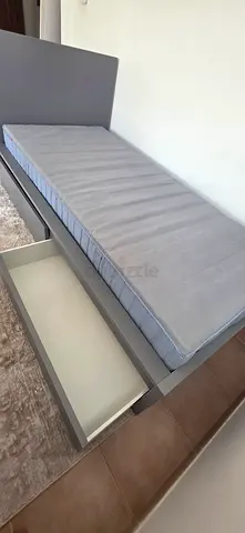 Single bed with under-bed storage drawer - good condition