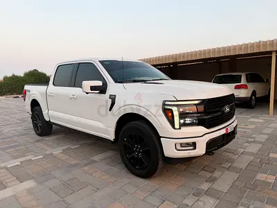2025 Ford F-150 Platinum GCC Specs under warranty first owner