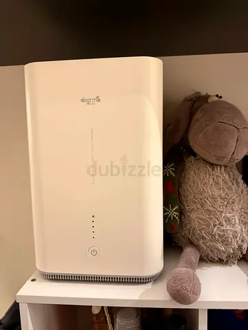 Deerma Air Purifier - Compact White Unit, Good Condition. 4L