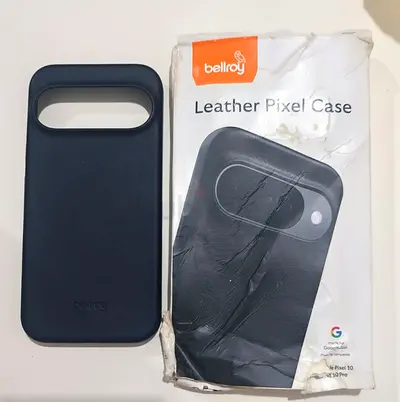Bellroy Phone Case, Compatible with Google Pixel 10 and 10 Pro - Black
Slim leather phone case for G