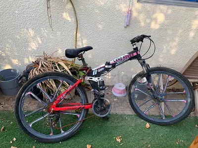 Used Land Rover branded adult mountain bike - good working condition