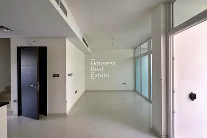 READY TO MOVE IN | RRM LAYOUT | WELL MAINTAINED