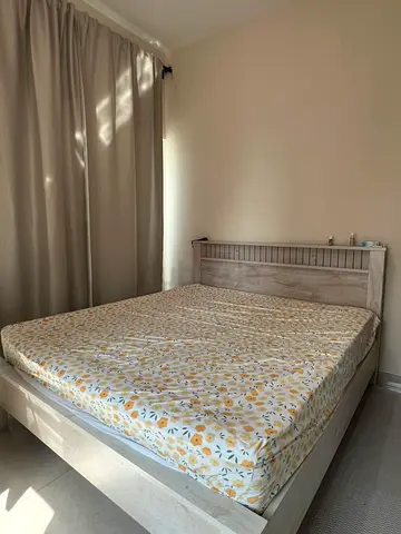 BED + MATTRESS KING SIZE