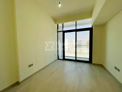Modern Studio | Great Amenities | Ready to Move