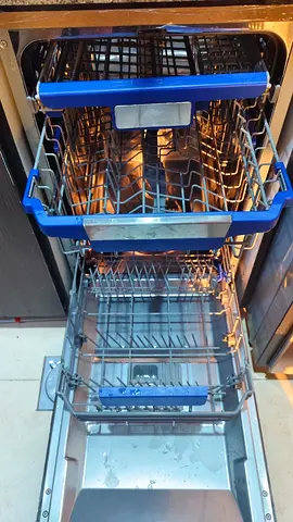 Built-in stainless steel dishwasher, good working condition 45cm