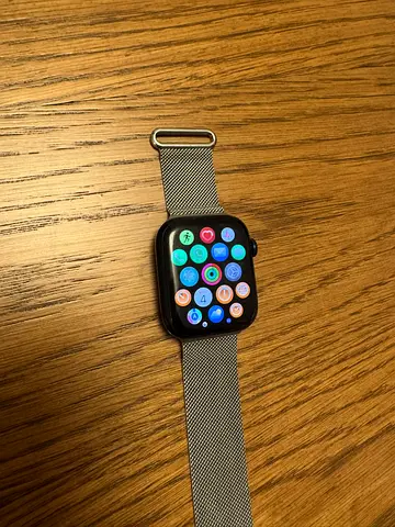Apple watch series 8 45mm GPS