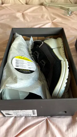 Ecco men's casual sneakers - size 39 , new in box