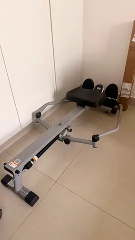 Sunny Health Full Motion Rowing Machine