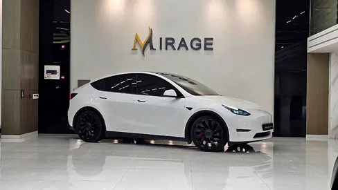TESLA - MODEL Y - PERFORMANCE AWD - DUAL MOTOR - 2022 MODEL - GCC SPECS - WHITE/BLACK