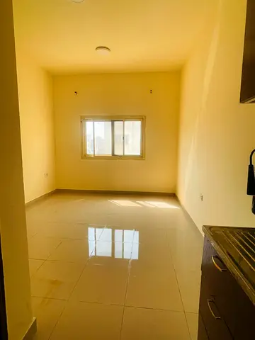 Luxury studio good building near school rent 20k