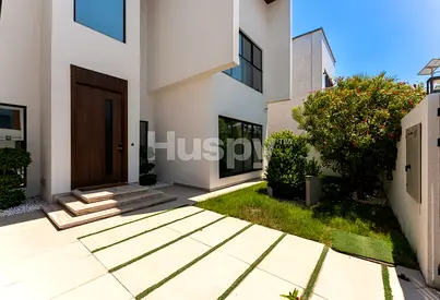 Private Pool | Single Row | Vacant on Transfer