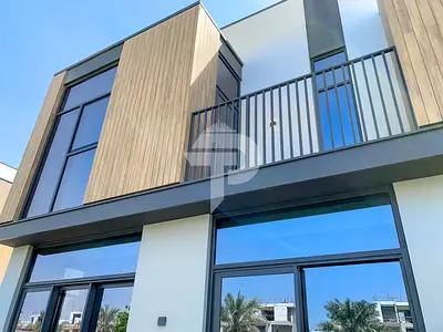 Single Row | Ready to Move In | Brand New