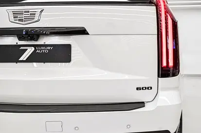 2025 Cadillac ESCALADE photo 8