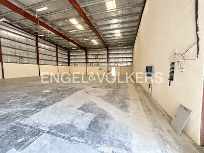 Ready to Lease | Efficient Storage | High Ceiling