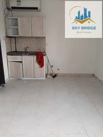 Studio woth Ac and central gass only for family