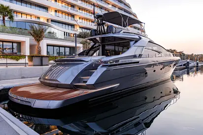 2020 PERSHING 8X