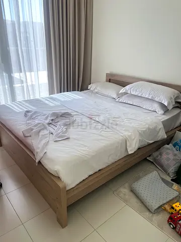 Queen bed for sale