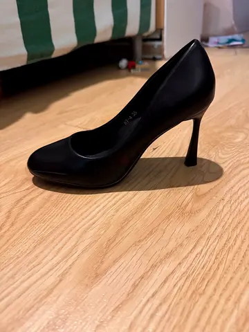 Shoes women’s black 35