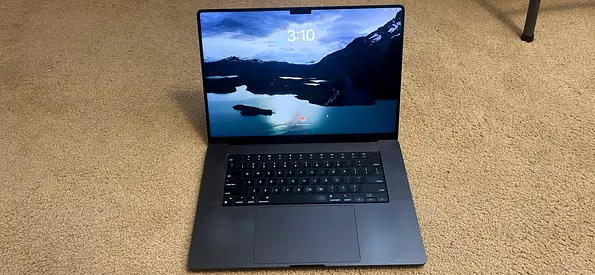 MacBook Pro 16” M3 | 36GB RAM | 1TB SSD