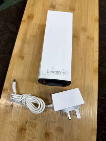 linksys Velop WHW03 V2 is a modular tri-band AC2200 mesh Wi-Fi