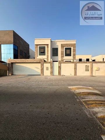 Villa for Sale in Al Hoshi – Park-Facing, 5 Master Bedrooms & Elevator, Near the Bridge