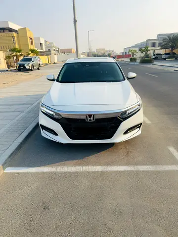 Honda Accord 2018 EX-L GCC Specs fully loaded