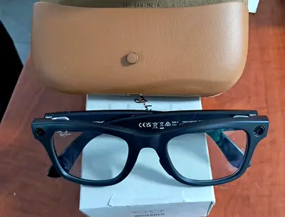 RAYBAN META WAYFARER SUNGLASSES (SIZE 50) (RW4006) MATTE BLACK / TRANSITIONS GRAPH GREEN