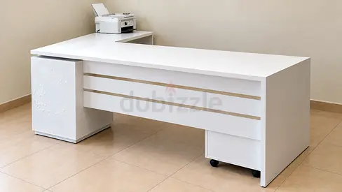 🔥 MOVING SALE! Huge Premium Executive White Office Desk — ONLY 450 AED!