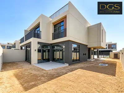 Large Layout | Full Privacy | Vacant