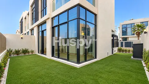 Brand New | Vacant | Private Beach Access