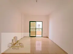 Hot offer 2 bedroom with 3 bathrooms with close hall