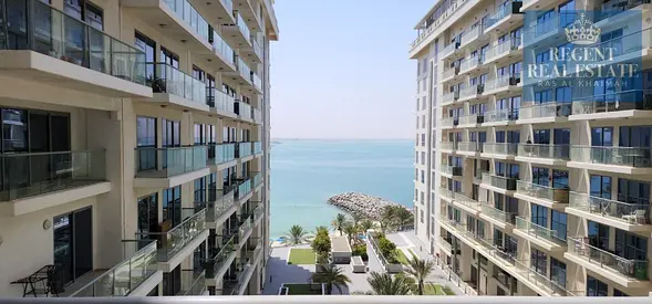 Beach View l 2 Beds Apartment l 6 Payments