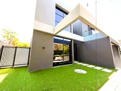 Luxury Corner 4BR Villa with Pool | For Rent