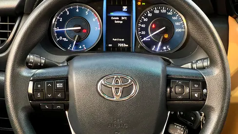 2023 Toyota FORTUNER — миниатюра 12