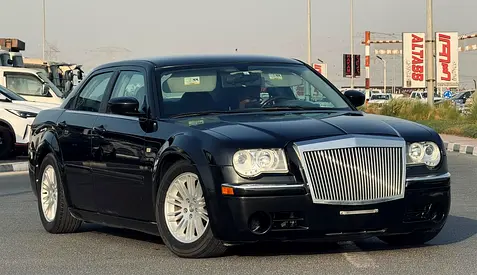 CHRYSLER 300C | 2005 | ONLY : 73,000 KM | JAPAN IMPORT | CLEAN TITLE | 100% ACCIDENT FREE |