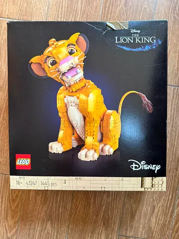 LEGO Disney The Lion King 43247 - Simba Buildable Model (1445 pcs)