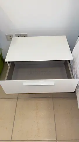 x2 White bedside nightstand drawer in good condition